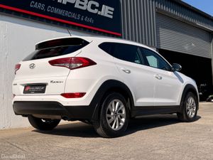 Hyundai Tucson  1.7Crdi Comfort Plus 111,000k 2017 - Image 4