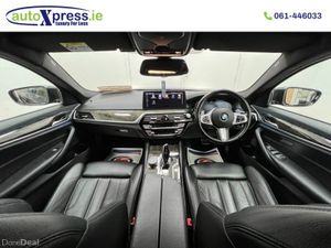 BMW 5-Series BMW 5 Series Hybrid M-SPORT - Image 2