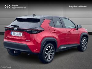 Toyota Yaris Cross LunaSport - BiTone - 1.5 Hybrid - Image 2