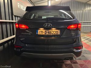 2017 Hyundai Santa Fe 2.2 CRDi 2WD Executive - Image 2