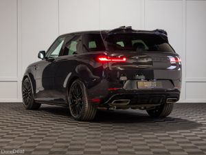 2025 Range Rover Sport P460e Dynamic SE - Image 4