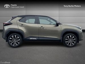 Toyota Yaris Cross LunaSport - BiTone - 1.5 Hybrid - Image 3