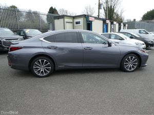 Lexus ES DYNAMICS HYBRID AUTO NCT 5/8/27 - Image 4