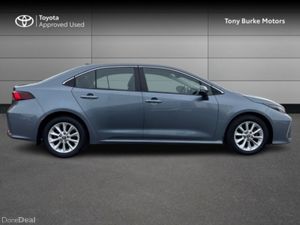Toyota Corolla - Luna Edition - 1.8 Hybrid - Autom - Image 3