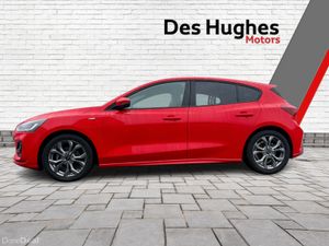 Ford Focus 2024 St-Line Winter Pack - Image 4