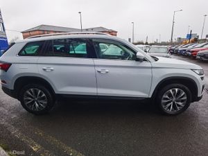 SKODA KODIAQ 2.0TDI AMBITION AUTOMATIC **7 SEATER* - Image 4