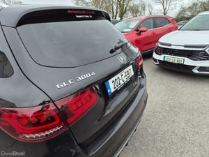 Mercedes-Benz GLC 300D 4matic AMG Line Premium 5 - Image 3