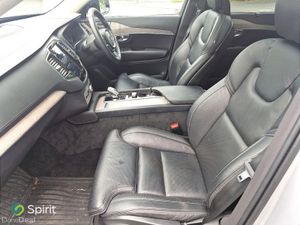 Volvo XC90 T8 Plug In Hybrid Plus AWD (Dark Theme) - Image 4