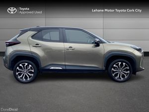 Toyota Yaris Cross CROSS LUNA SPORT 4DR AUTO - Image 3