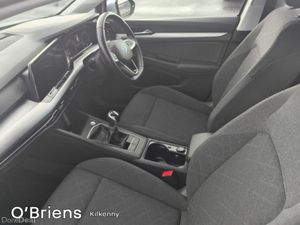 Volkswagen Golf 2.0 TDI 115HP Life - Image 4