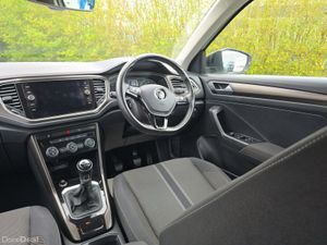 Volkswagen T-Roc DESIGN 1.0TSI 115HP MANUAL - Image 3