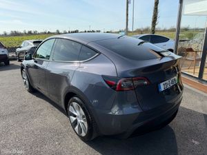 Model Y - Low mileage - RWD - Image 3