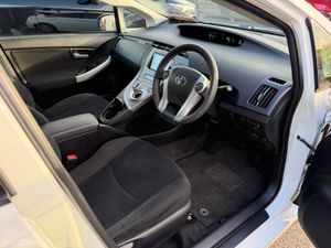 Self charge hybrid - High spec - Low mileage - Image 2