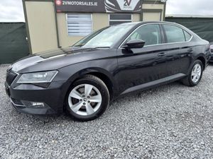 🔵 Skoda Superb AMBITION 1.6 TDI DSG LOW KM - Image 2