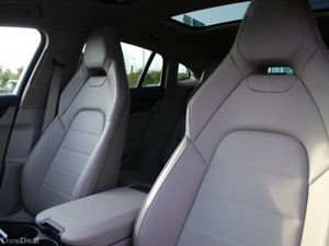 Porsche Panamera 4 E-Hybrid (New) - Image 4