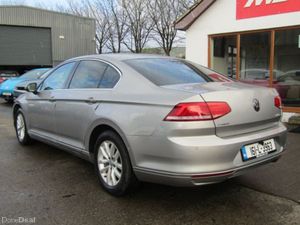Volkswagen Passat CL 1.6 TDI M6F 120HP 4DR - Image 4