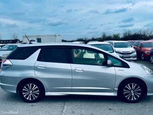 HONDA FIT SHUTTLE 2014 /1.3, HYBRID/ - Image 4
