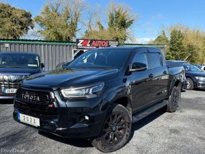 23 TOYOTA HILUX GR SPORT 4WD - Image 2