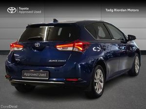 Toyota Auris 1.8 Luna Hybrid - Image 2