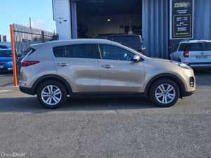 2016 Kia Sportage 1.7D EXS  Panoramic Roof - Image 4