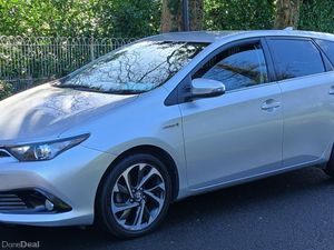 Toyota Auris 2016 *HYBRID 1.8 AUTO* IRISH CAR - Image 2