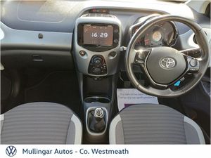 Toyota Aygo 1.0 VVT-i x-play - Image 2