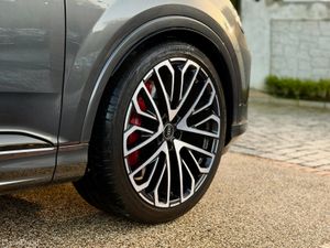 261 D Audi SQ7 V8 VORSPRUNG 507BHP 7 Seats - Image 4