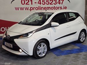 TOYOTA AYGO X-PLAY 1.0 PETROL AUTOMATIC - Image 2