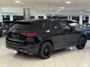 Mercedes-Benz GLC 300e 4MATIC URBAN EDITION=ONLY 6 - Image 3