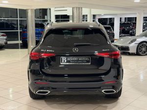 Mercedes-Benz GLC 300e 4MATIC URBAN EDITION=ONLY 6 - Image 4