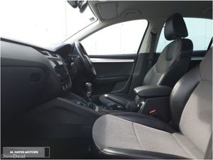 Skoda Octavia **SOLEIL SPEC**HALF LEATHER 1.6TDI - Image 4