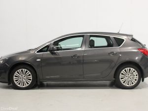 Opel Astra 2015 - Image 4