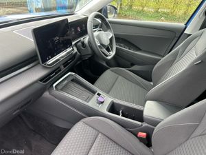 Volkswagen T-Roc LIFE 1.5TSI 116HP MHEV - Image 3