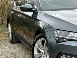 2020 Skoda Superb 2.0 TDI 150HP Style Manual - Image 4