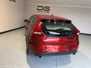 Volvo V40 Auto - Leather - Low KMs - Auto Lights - - Image 4