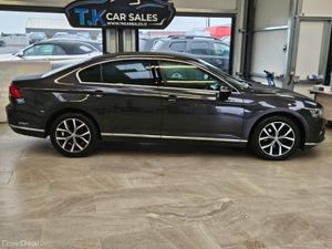 201 VOLKSWAGEN PASSAT ELEGANCE - Image 2