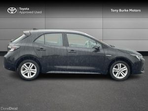 Toyota Corolla Hatchback 5dr Hybrid - Luna Edition - Image 3