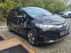 Honda Fit 1.5 Hybrid Auto - Image 2