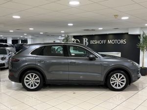 Porsche Cayenne 3.0 V6 E-HYBRID=1 OWNER//IRISH JEE - Image 2