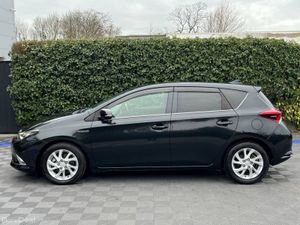 Toyota Auris 1.8 HYBRID AUTO // 16" ALLOYS // HALF - Image 3