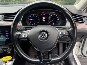 Volkswagen Passat HIGHLINE 2.0 TDI // SERVICE HIST - Image 4