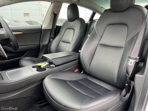 Tesla Model 3 DUAL MOTOR LONG RANGE // PAN ROOF // - Image 2