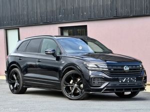 Volkswagen Touareg V6 BLACK EDITION R-LINE SUNROOF - Image 2