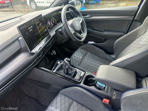 Volkswagen Golf R-LINE 1.5 TSI 150HP MANUAL - Image 3