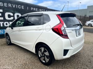 HONDA FIT, 1.5 HYBRID, AUTOMATIC, NCT&TAX - Image 4