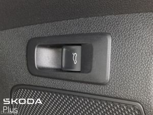 Skoda Karoq **ELECTRIC BOOT**HEATED SEATS**2.0TDI - Image 3