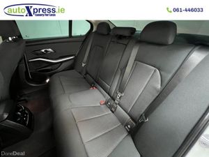 BMW 3-Series 320D XDRIVE 4WD Automatic, Reversing - Image 4