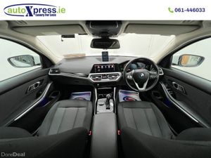 BMW 3-Series 320D XDRIVE 4WD Automatic, Reversing - Image 2