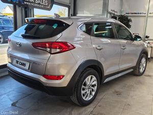 18 HYUNDAI TUCSON PREMIUM SE - Image 2