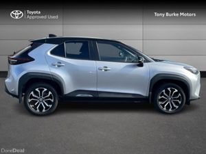 Toyota Yaris Cross LunaSport - BiTone - 1.5 Hybrid - Image 3